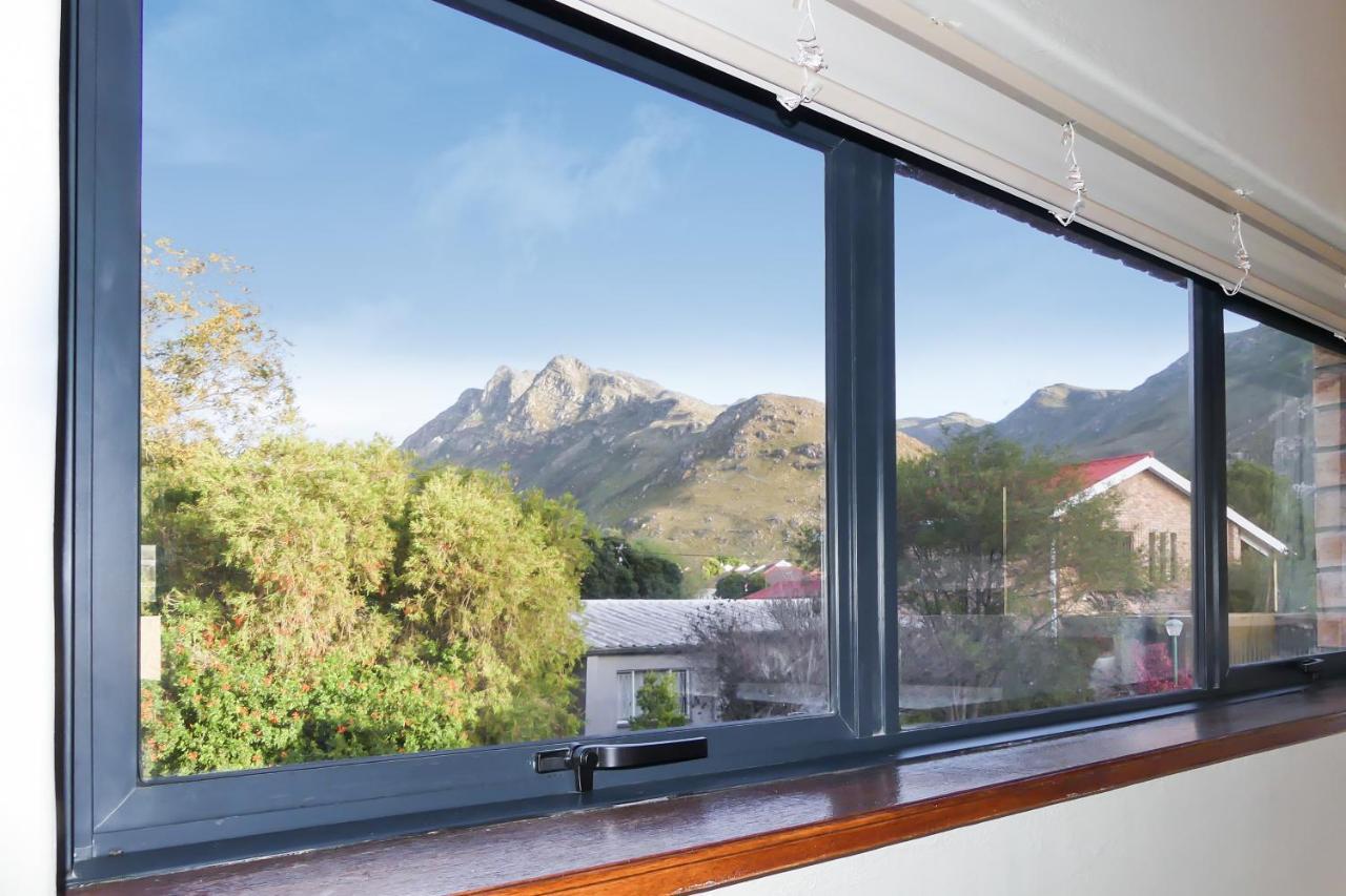 Hotel Shalom Self Catering Kleinmond Exterior foto